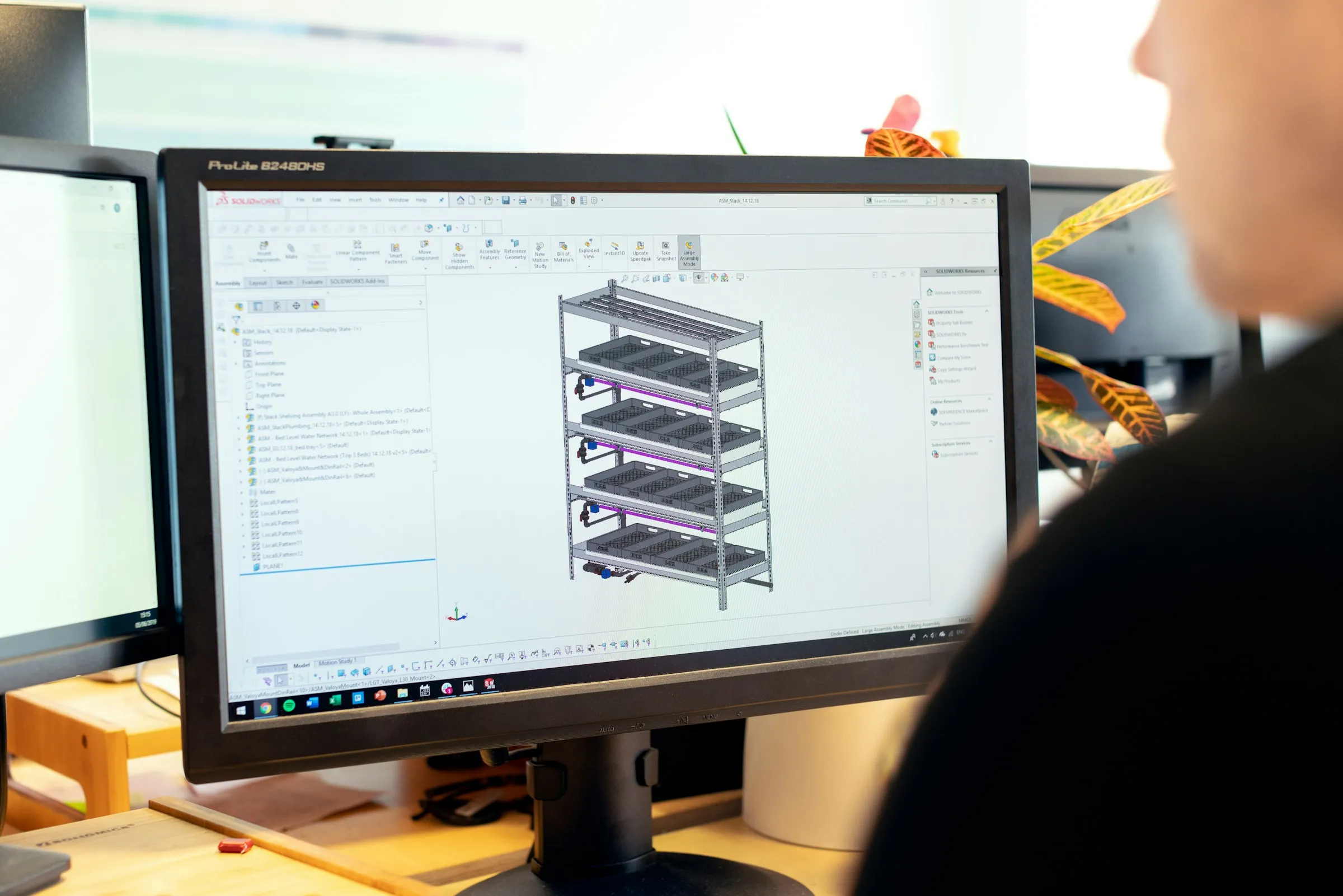3D model of a steel structure on a computer screen